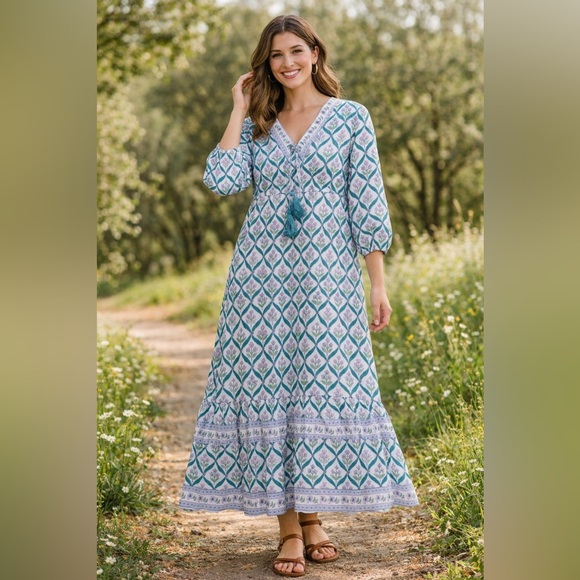 sunny spirit Dresses & Skirts - Sunny Spirit Floral Patterned Maxi Dress with Tassels large NWT